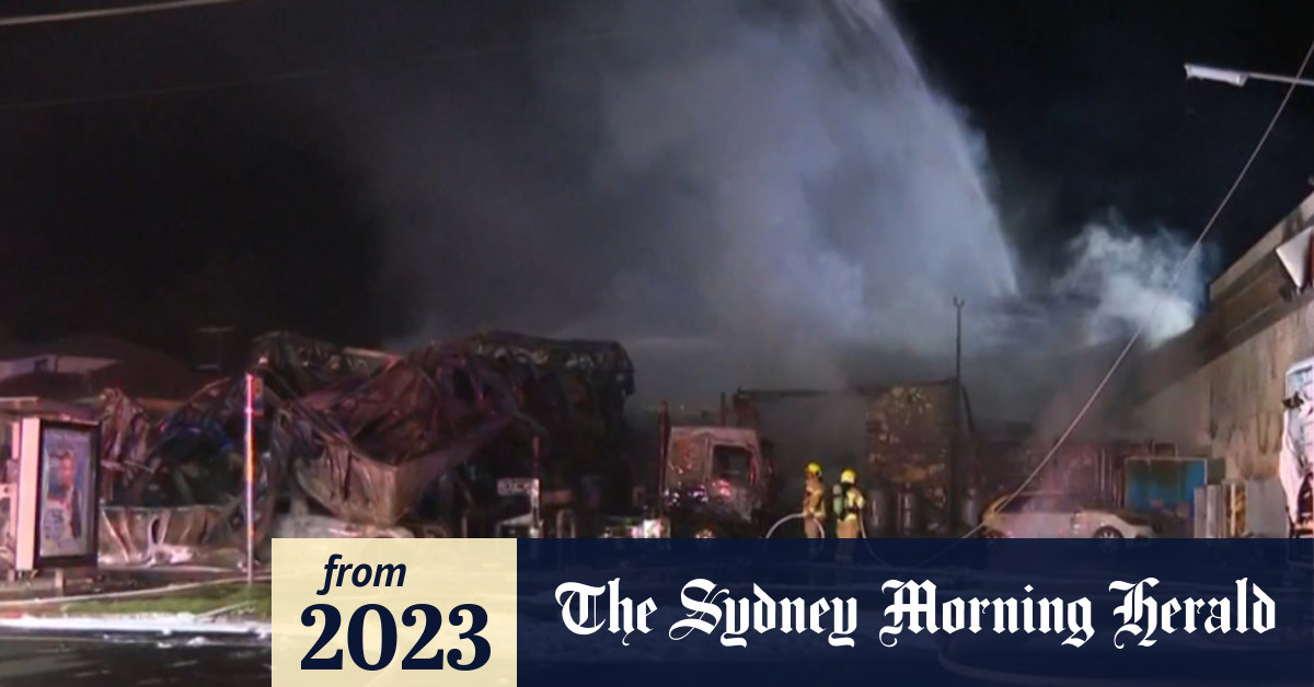 Video Petrol station explodes after tanker sparks fire